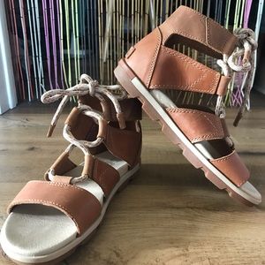 BNWOT Sorel Torpeda gladiator sandals tan Size women’s 7.5 NEW without box